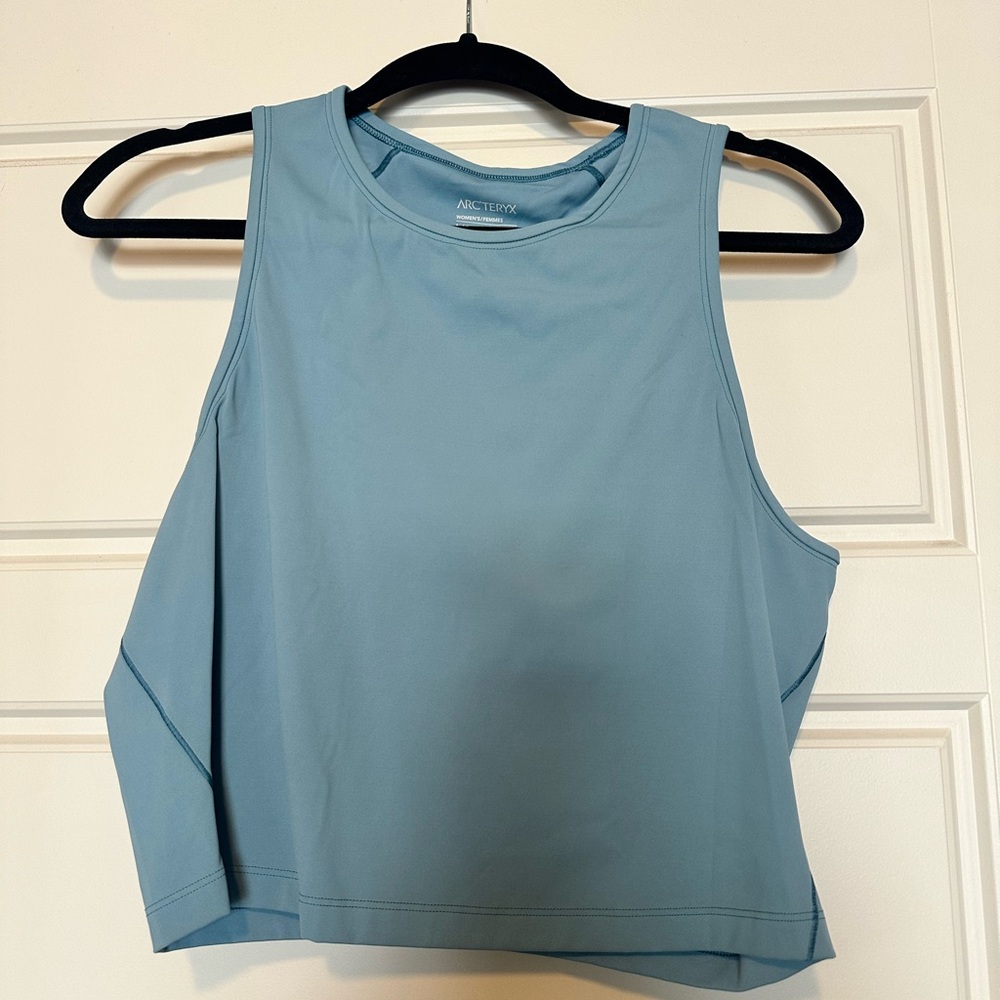Arc’teryx Cropped tank